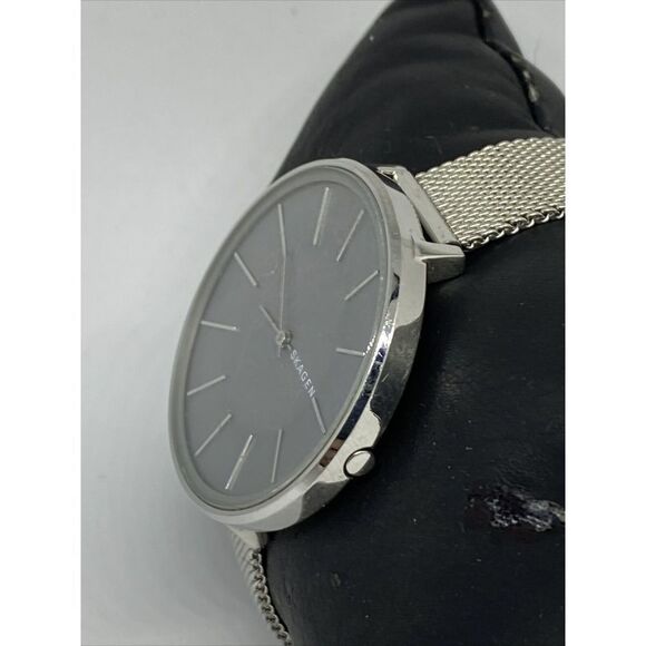 Skagen SKW2691 Women's Silver Stainless Steel Analog Dial Quartz Watch EY887 - Picture 4 of 12